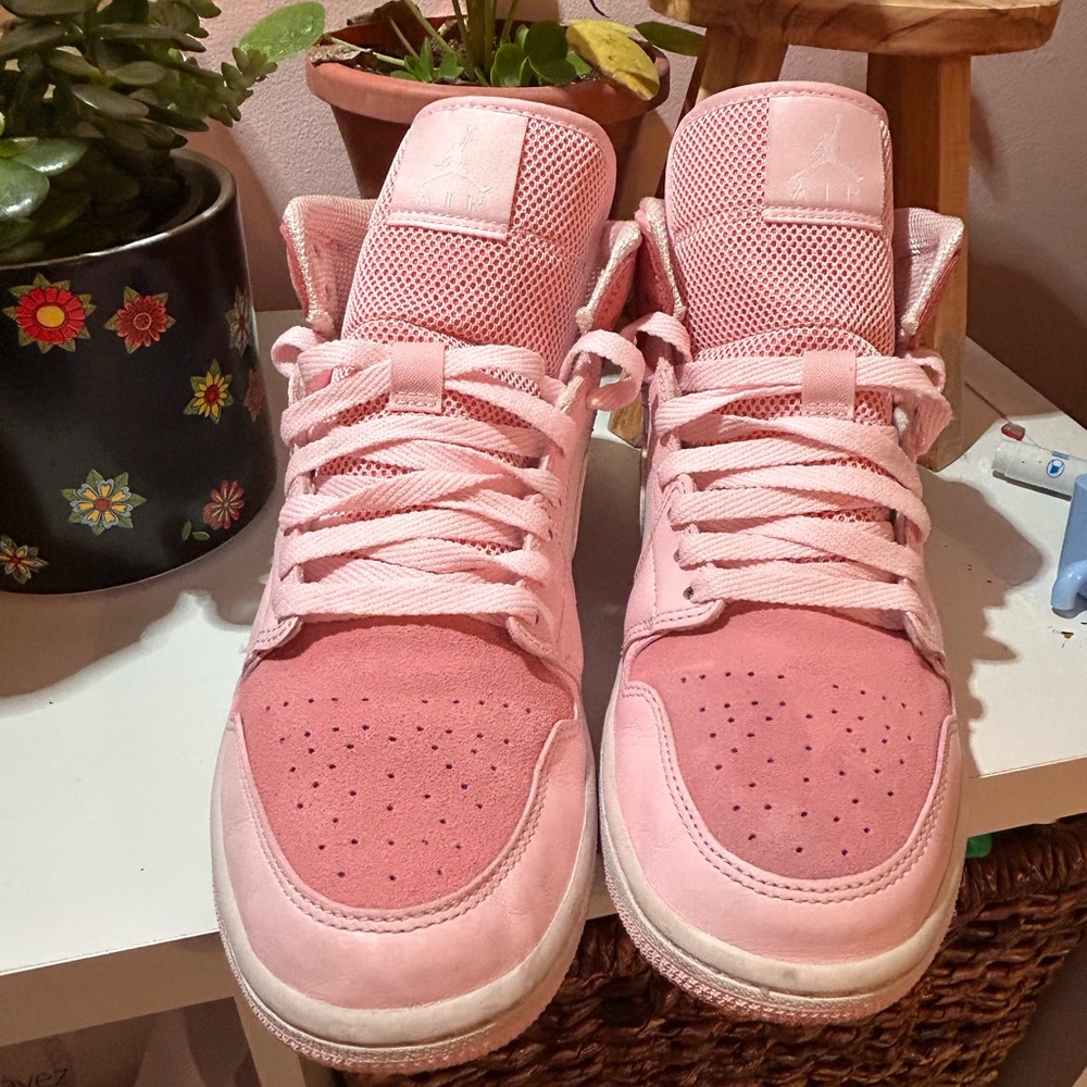 Aj1 Mid - Picture 3 of 10